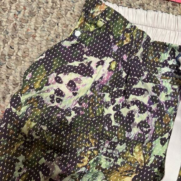 Lululemon Spring Break Away Short Floral Sport White Multi- Size 10 - Picture 5 of 10